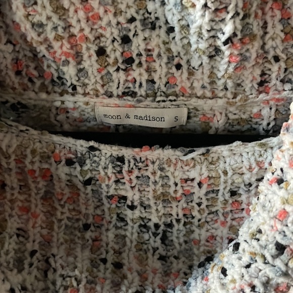 moon & madison confetti soft turtleneck sweater.  Small. - Picture 2 of 3
